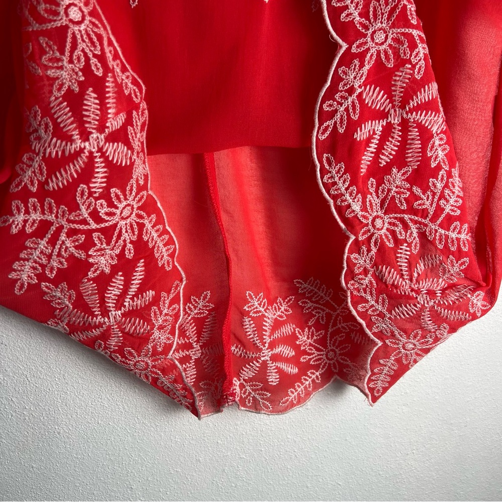 Monoreno Women’s Embroidered Tunic Top Size Medium V-Neck Cover-Up Coral Color - Picture 9 of 16